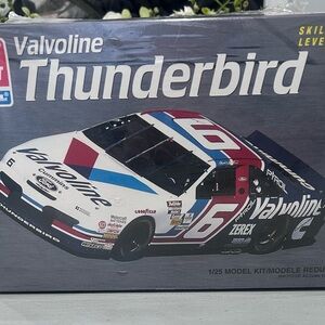 Valvoline Thunderbird Racing Car Model Kit - White, Red, Blue